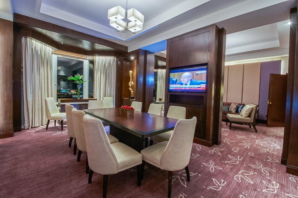 Diamond Hotel Philippines Manila Dış mekan fotoğraf