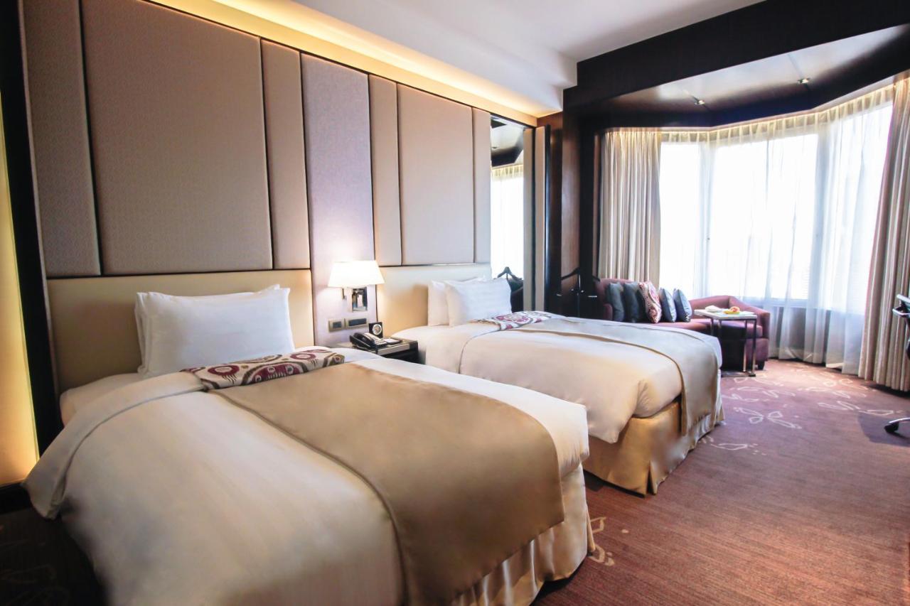 Diamond Hotel Philippines Manila Dış mekan fotoğraf
