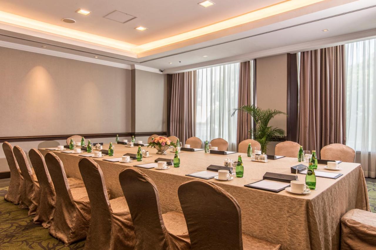 Diamond Hotel Philippines Manila Dış mekan fotoğraf